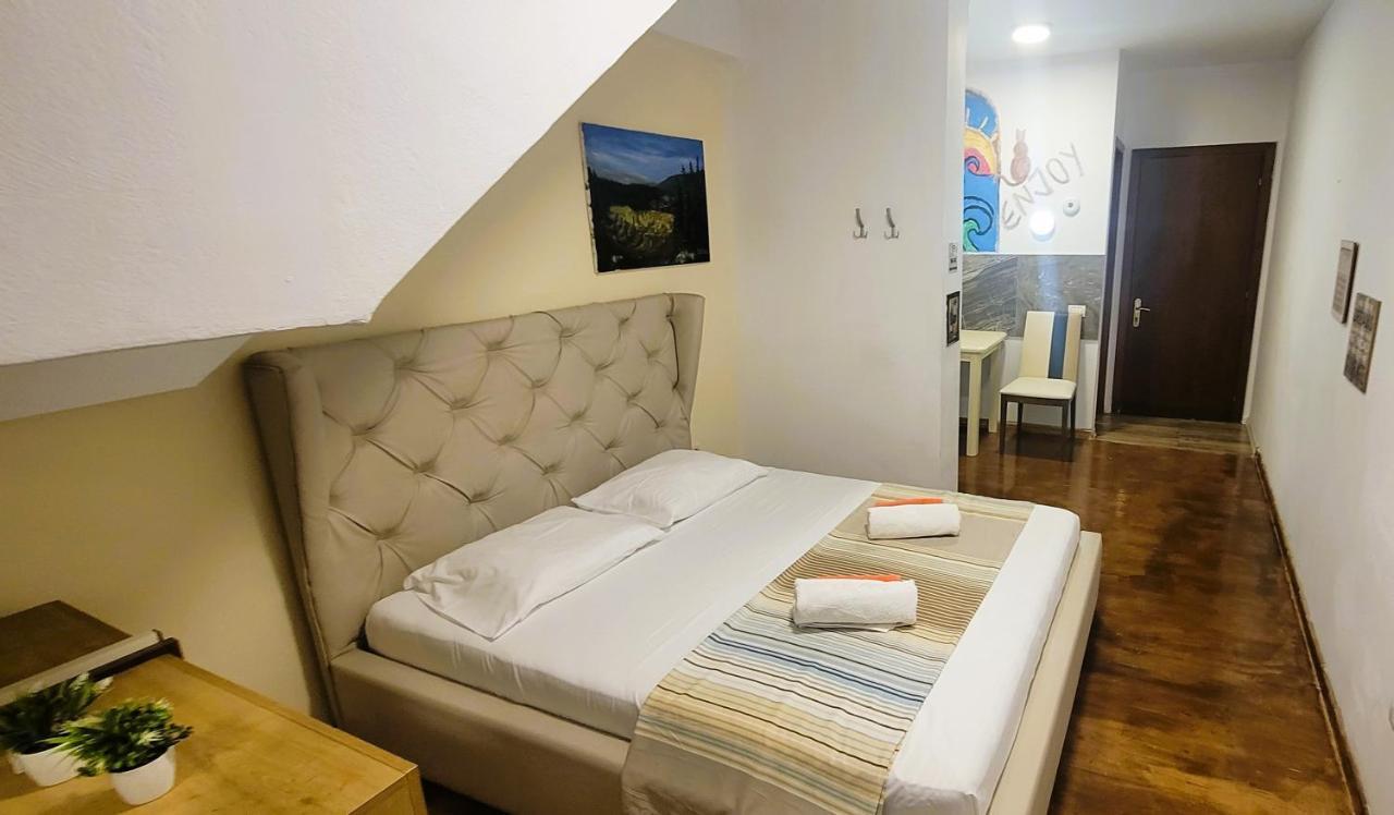 Apartament Studenti Studio'S Tirana Zewnętrze zdjęcie