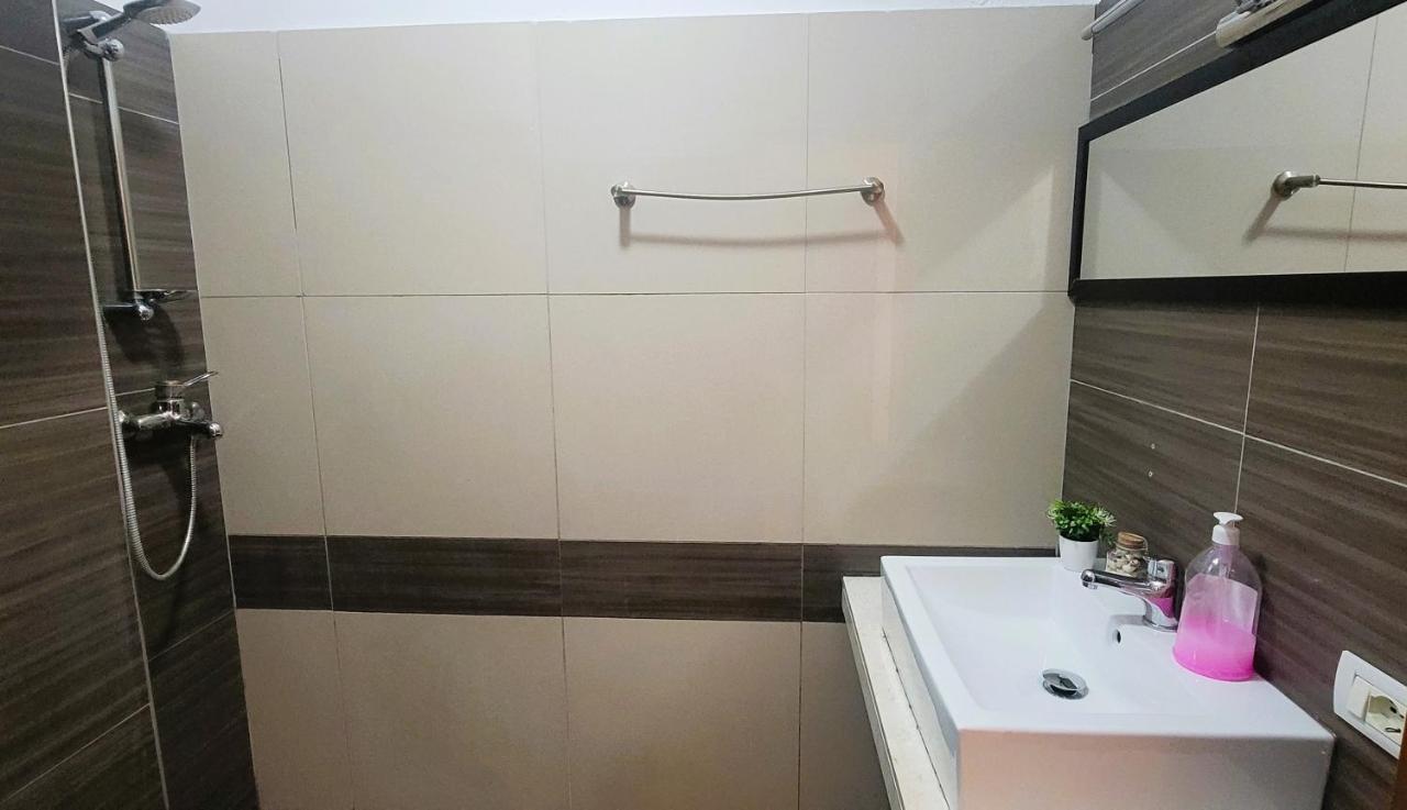 Apartament Studenti Studio'S Tirana Zewnętrze zdjęcie