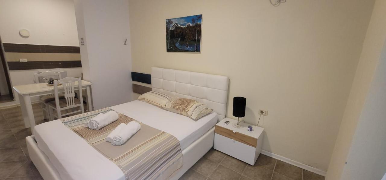 Apartament Studenti Studio'S Tirana Zewnętrze zdjęcie